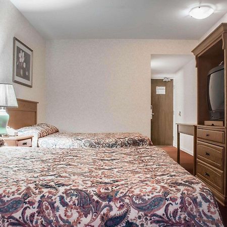 Econo Lodge By The Falls Ніагара-Фоллс Екстер'єр фото