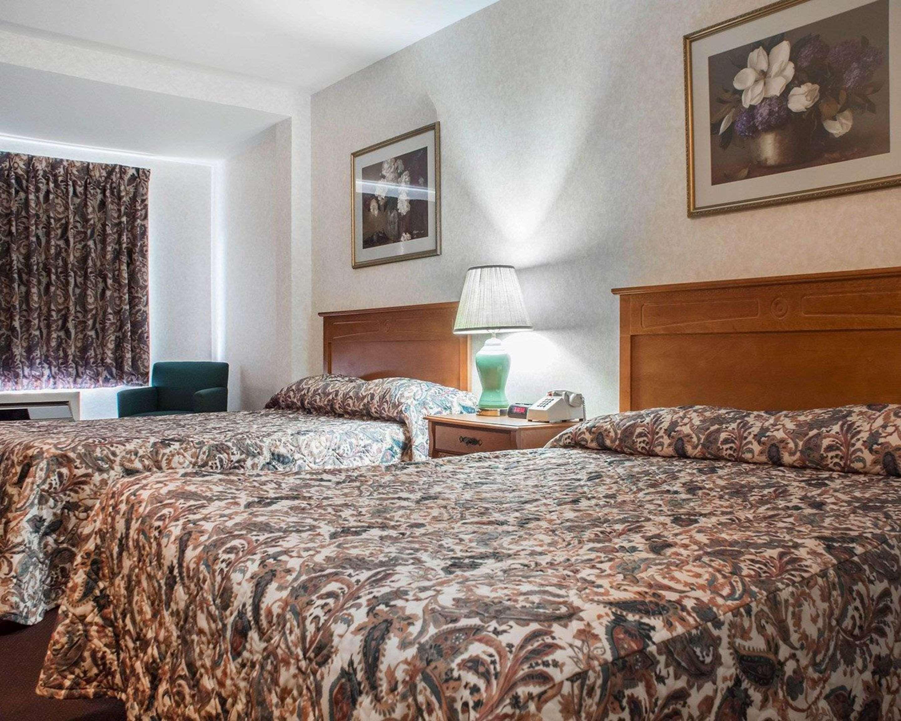 Econo Lodge By The Falls Ніагара-Фоллс Екстер'єр фото