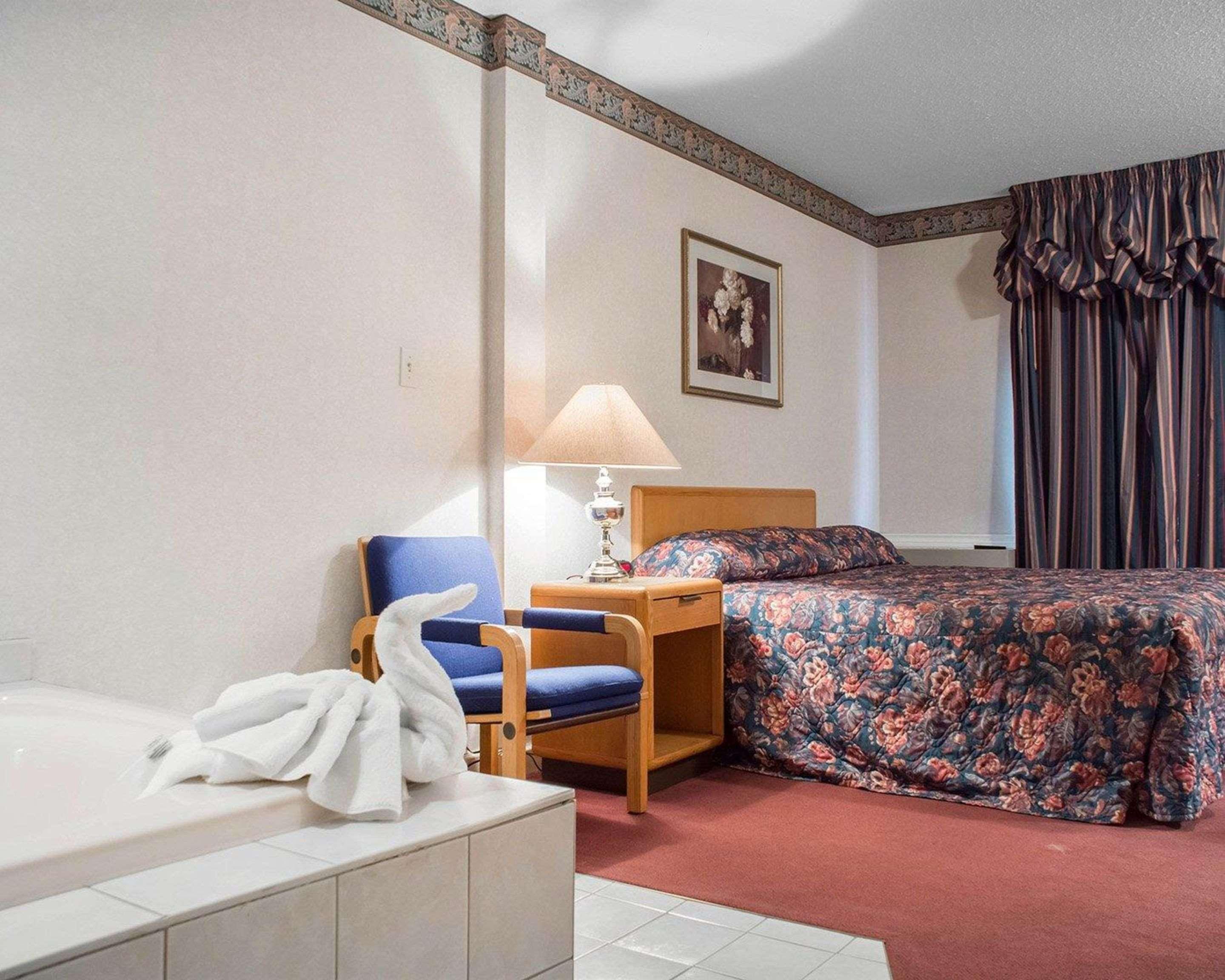 Econo Lodge By The Falls Ніагара-Фоллс Екстер'єр фото